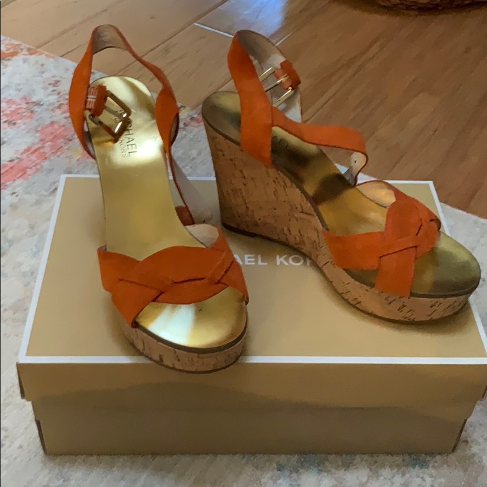 Cork platform orange shoes, NEW without tag